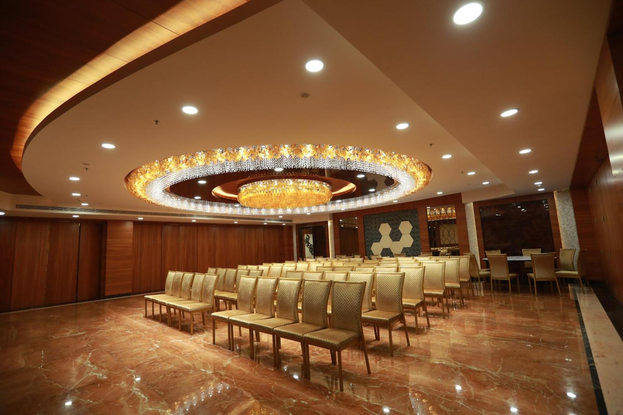 โรงแรมพาร์ค เอลันซา นุมคุมปักกัม เชนไน ภายนอก รูปภาพ